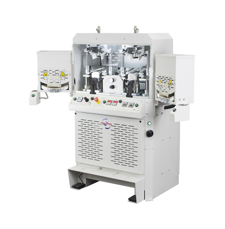 Toe moulding machine